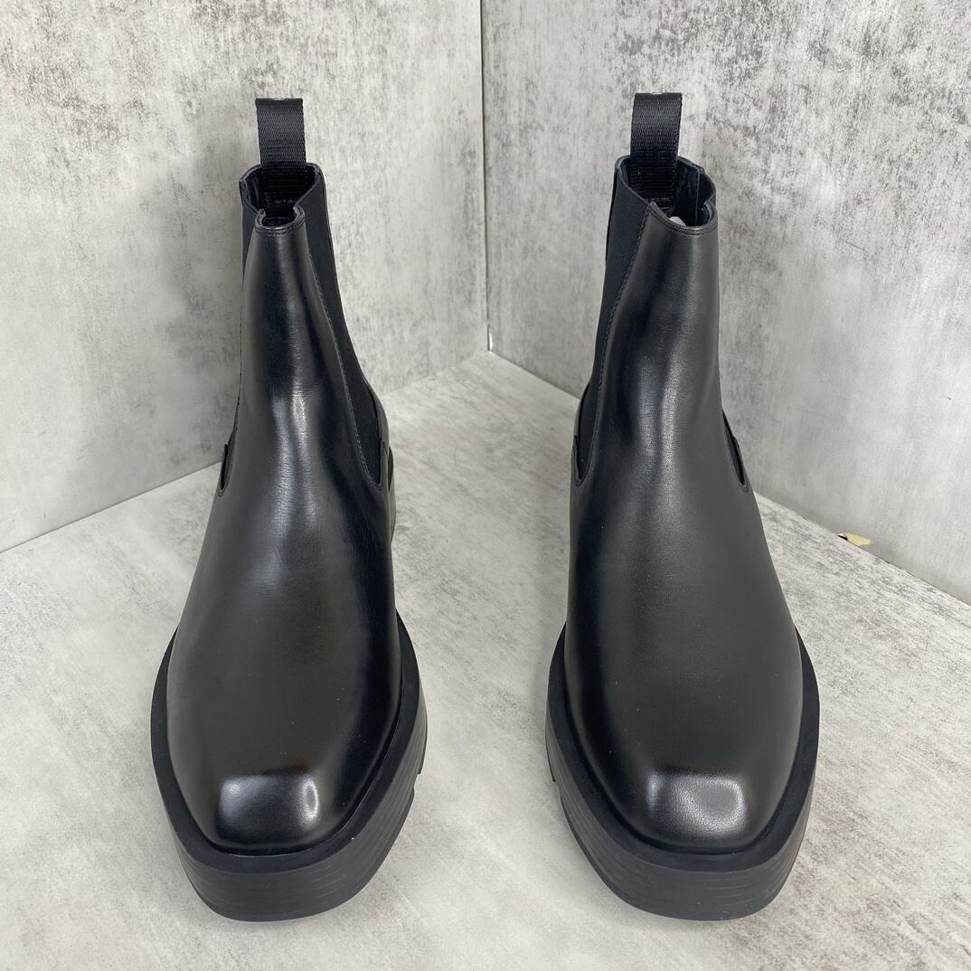 Givenchy Leather Chelsea Boots