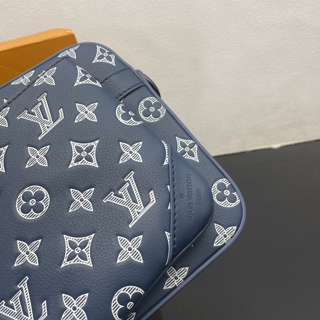 Louis Vuitton Trio Messenger