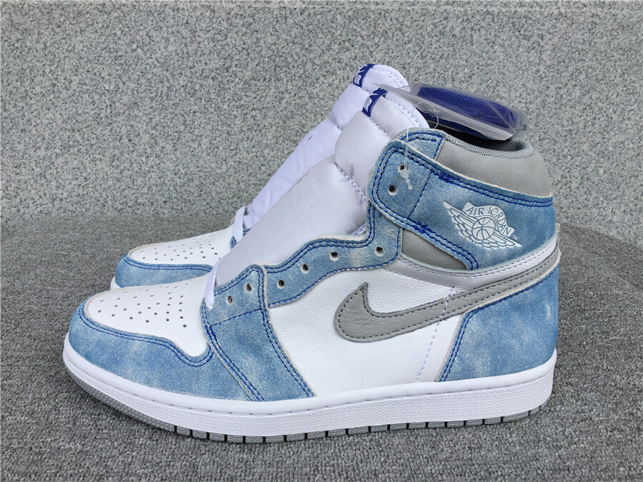 Jordan 1 Retro High OG "Hyper Royal"