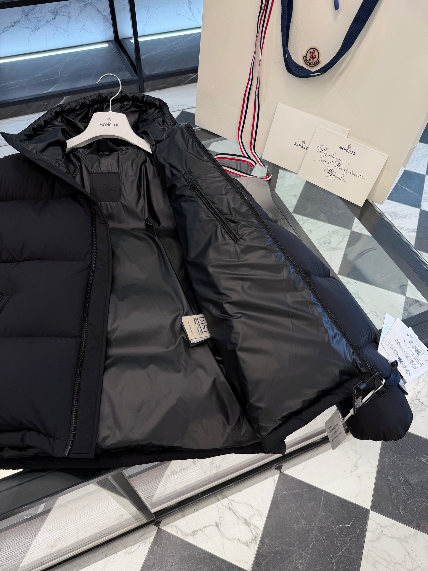 Moncler Meriera Hooded Short Down Jacket "Black"