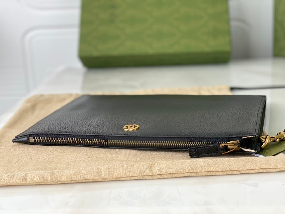 Gucci Leather GG Marmont Pouch