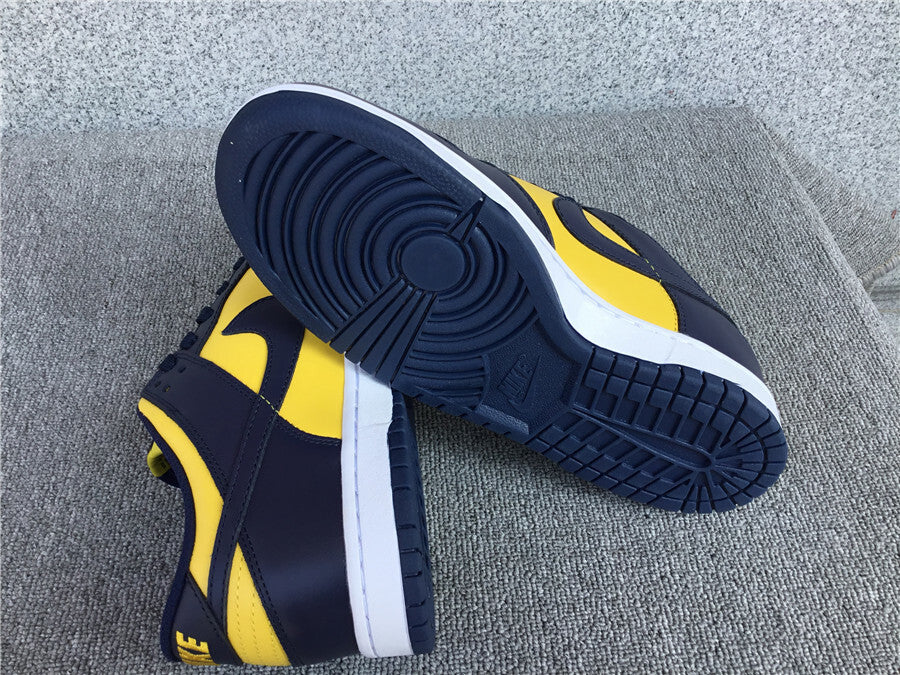 Nike Dunk Low "Michigan"