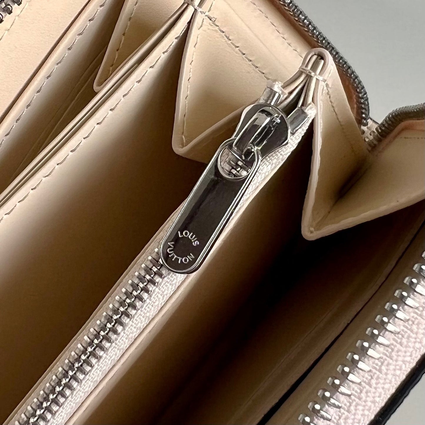 Louis Vuitton Zippy Wallet "Mahina Leather"