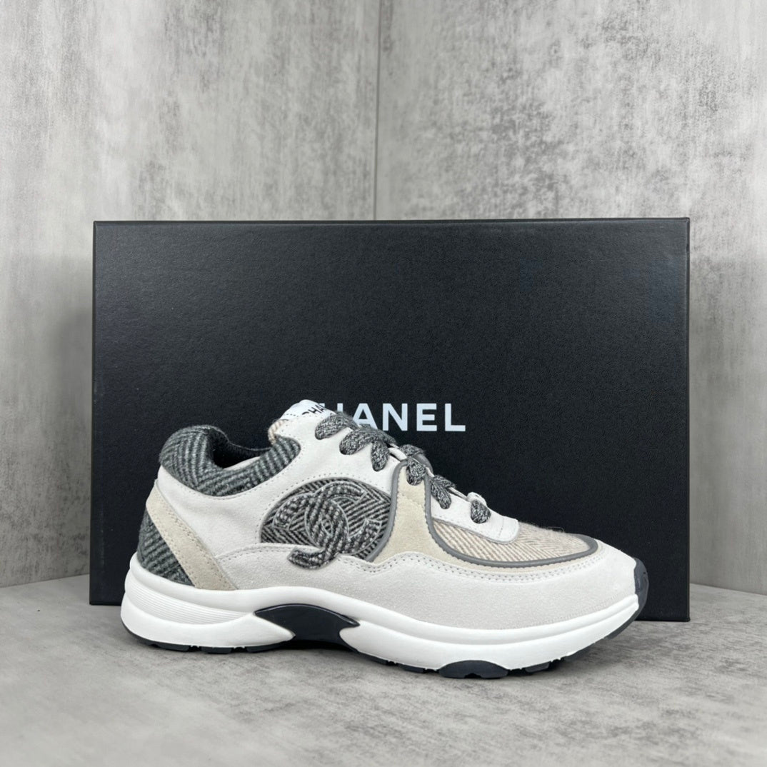 Chanel 22A "Grey-Beige"