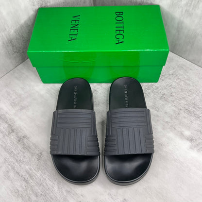 Bottega Veneta Slides "Black"