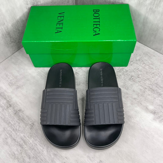 Bottega Veneta Slides "Black"