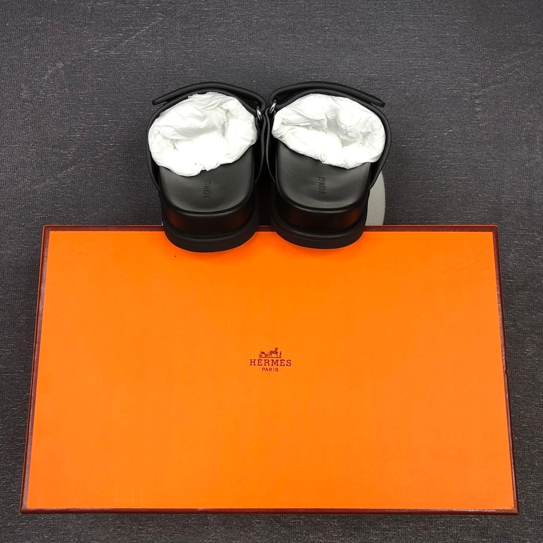 Hermes Chypre Sandal "Black"