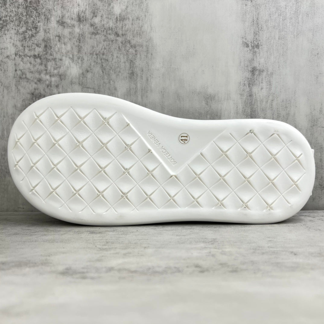 Bottega Veneta Jumbo "Black-White"