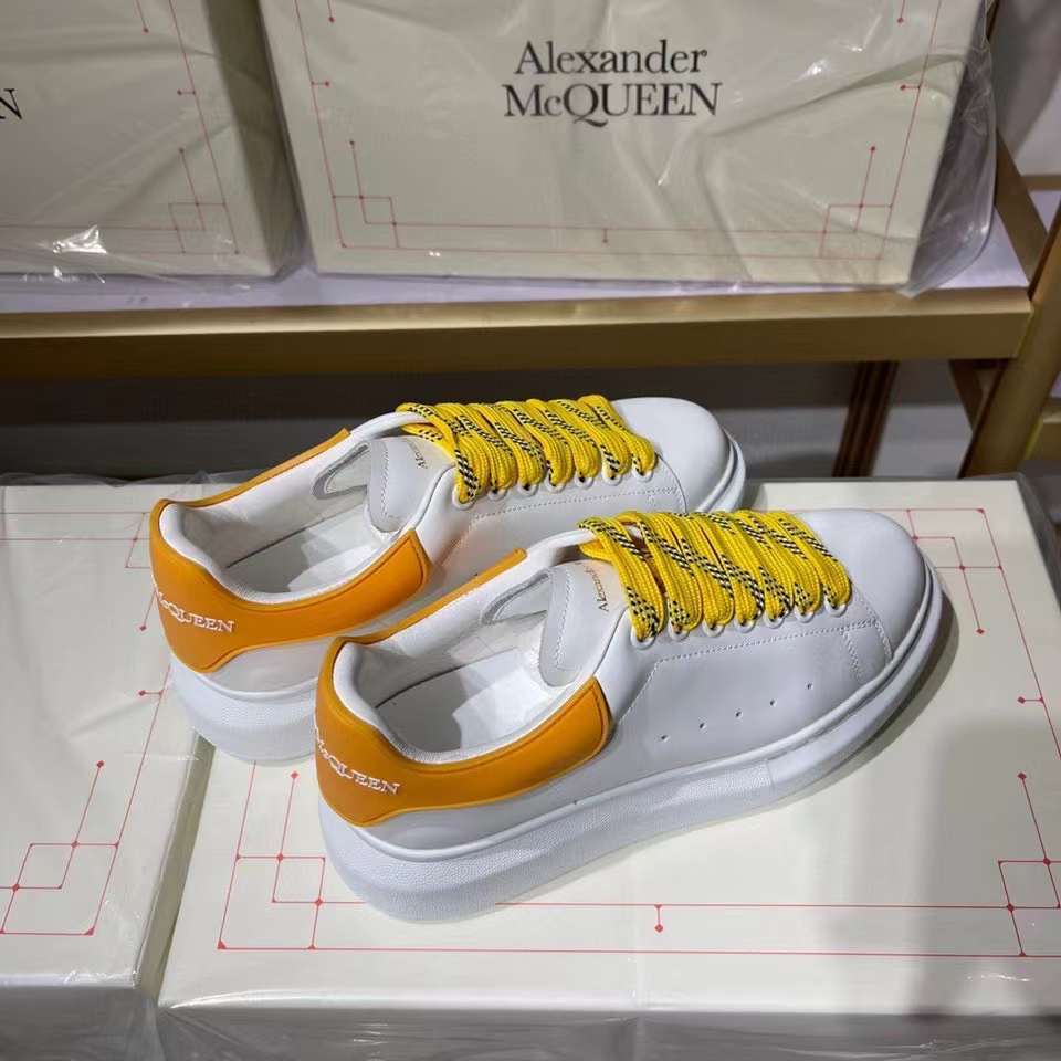Alexander McQueen Oversized "White-Mimosa"