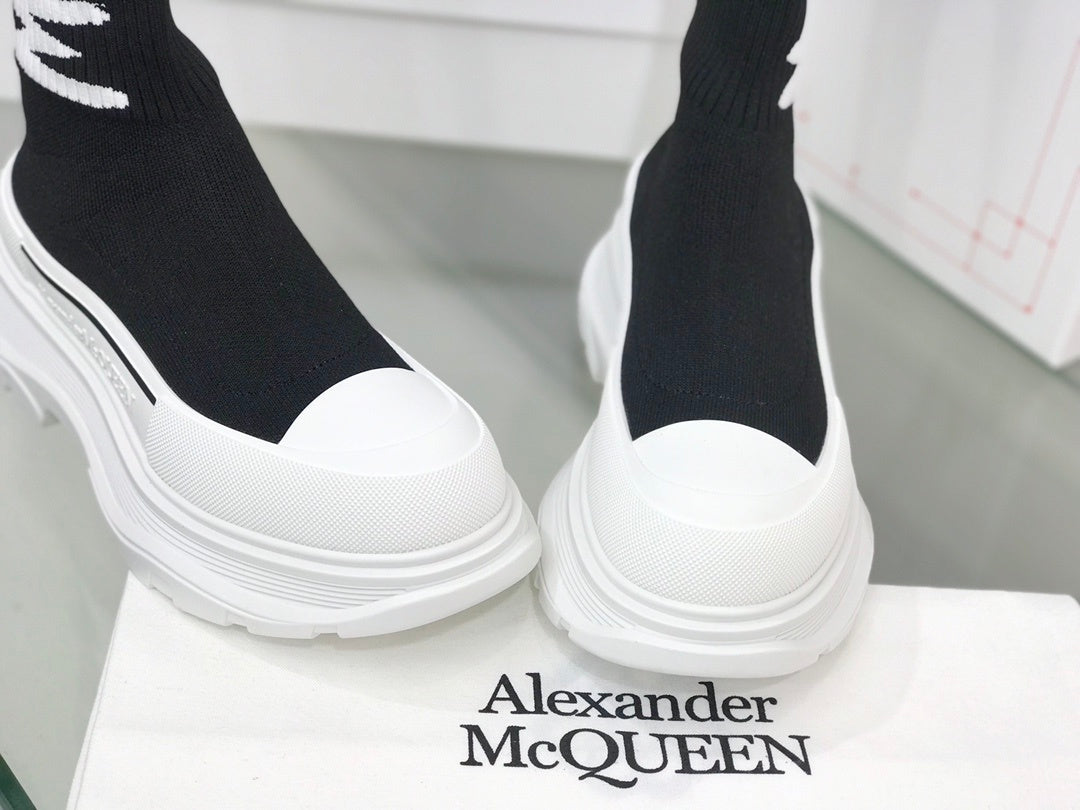 Alexander McQueen Tread Slick Boot "Ribbed Black-White"