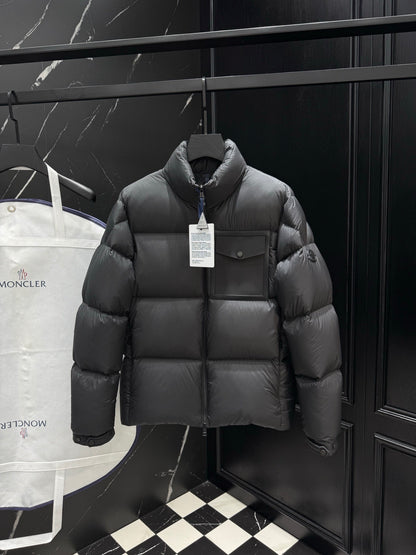 Moncler Chinon Square-Quilted Short Down Jacket "Black"
