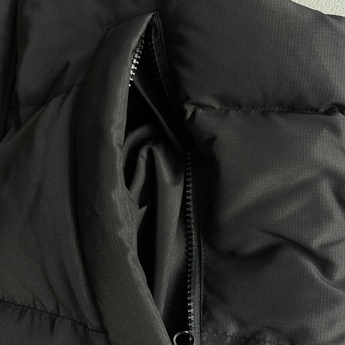 Trapstar Decoded Down Vest "Black-White"