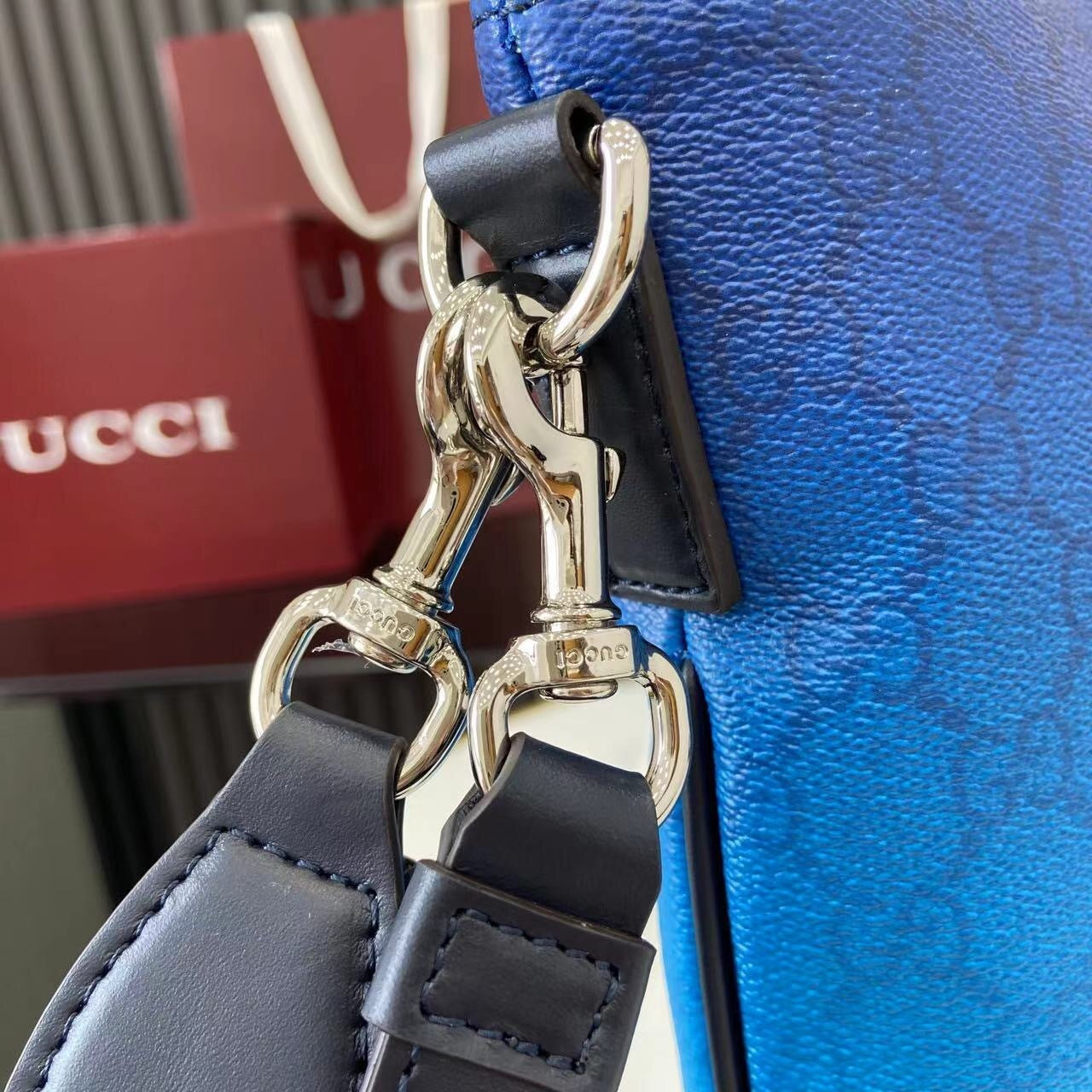 Gucci GG Chroma Pouch