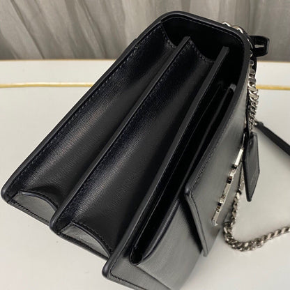 Saint Laurent Sunset Medium in Smooth Leather