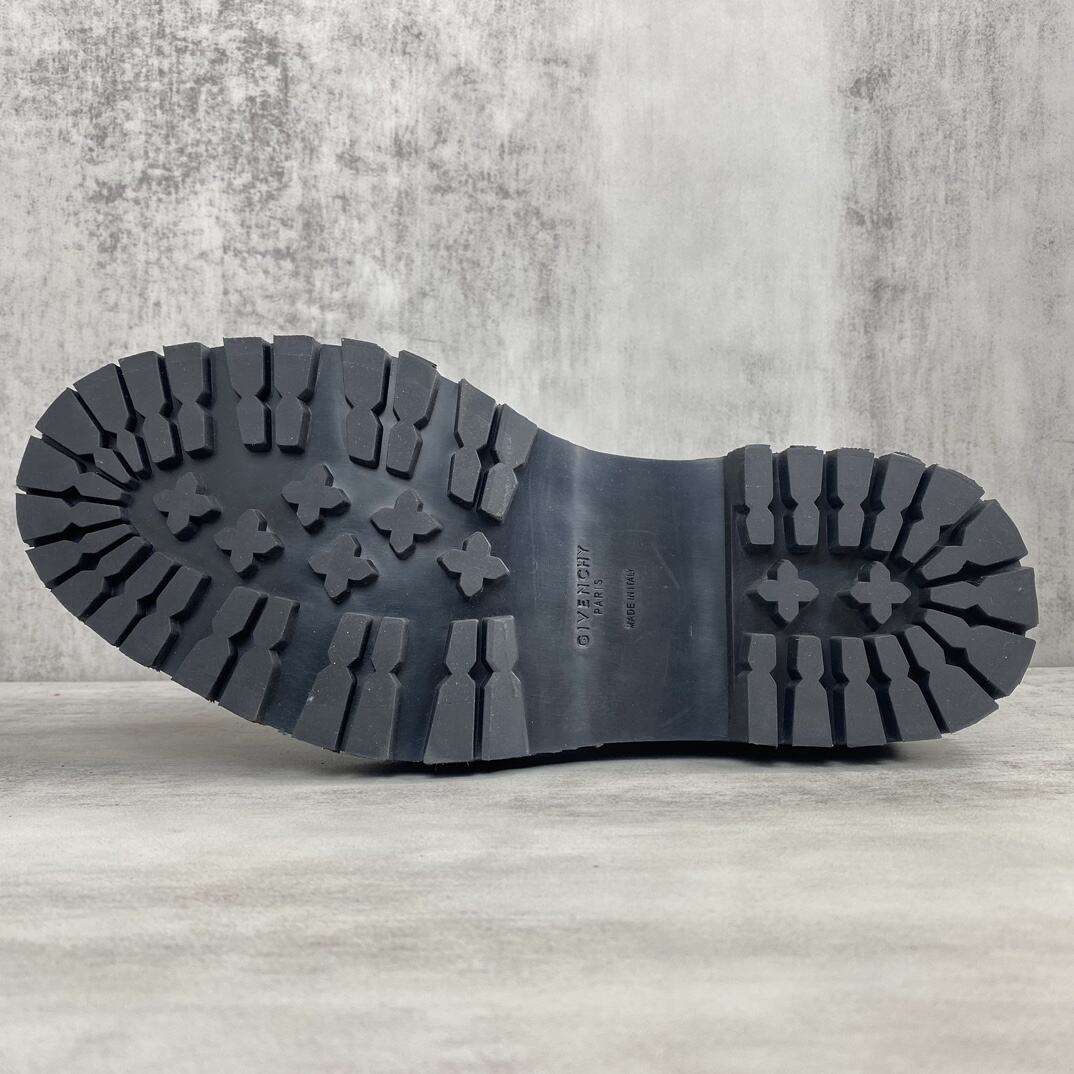 Givenchy Leather Boots Zip-Up