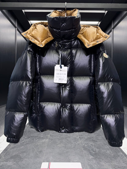 Moncler Parana Hooded Short Down Jacket "Black"