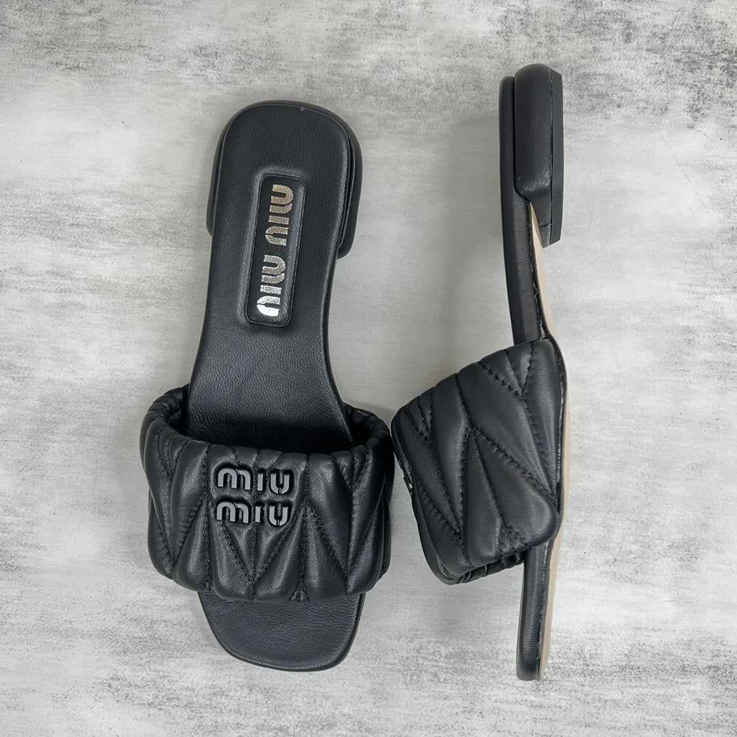 Miu Miu Slides "Black"