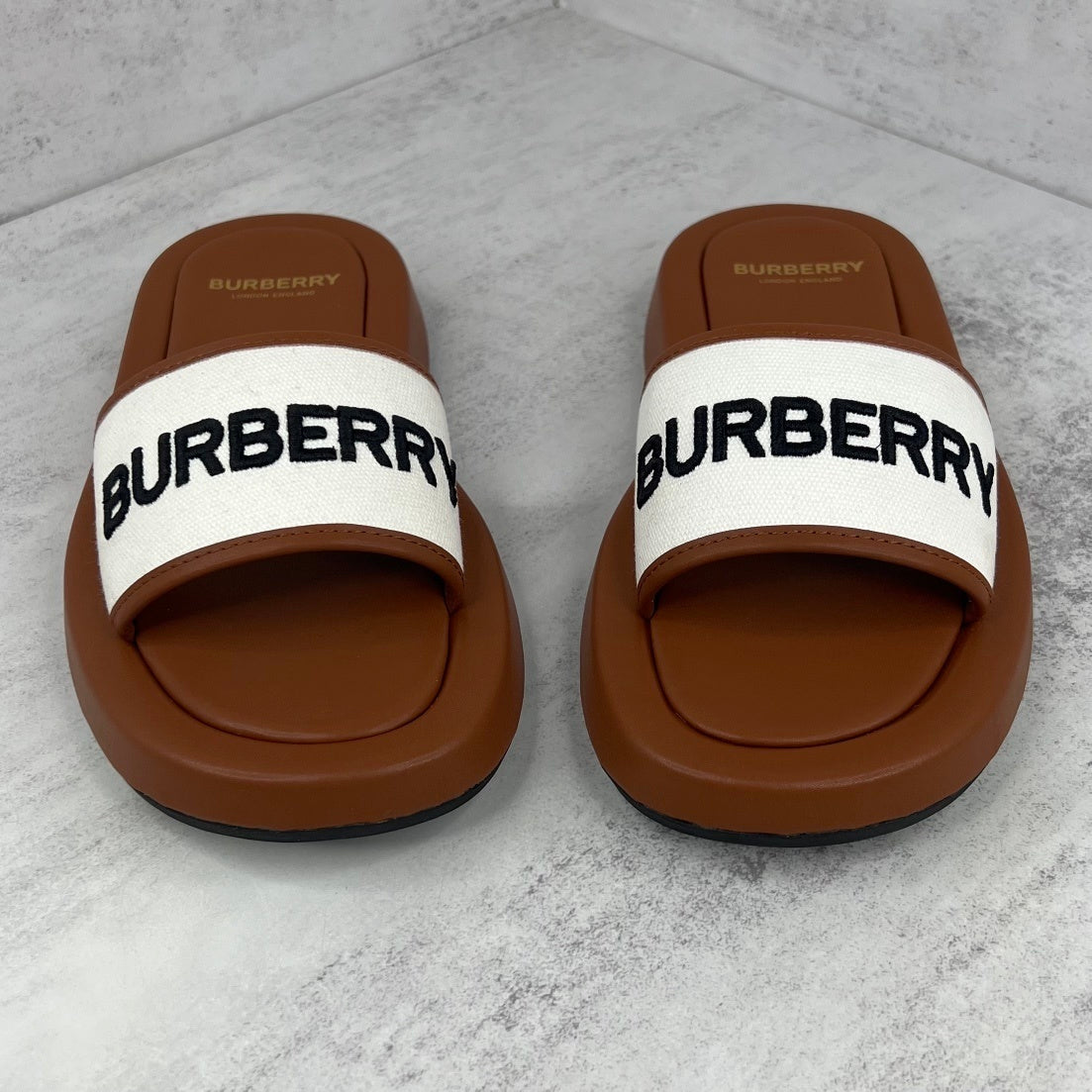 Burberry Slides "Brown-White-Black"