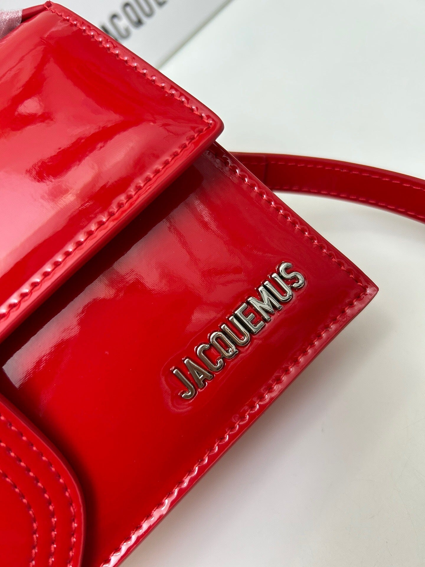 Jacquemus Le Grand Bambino