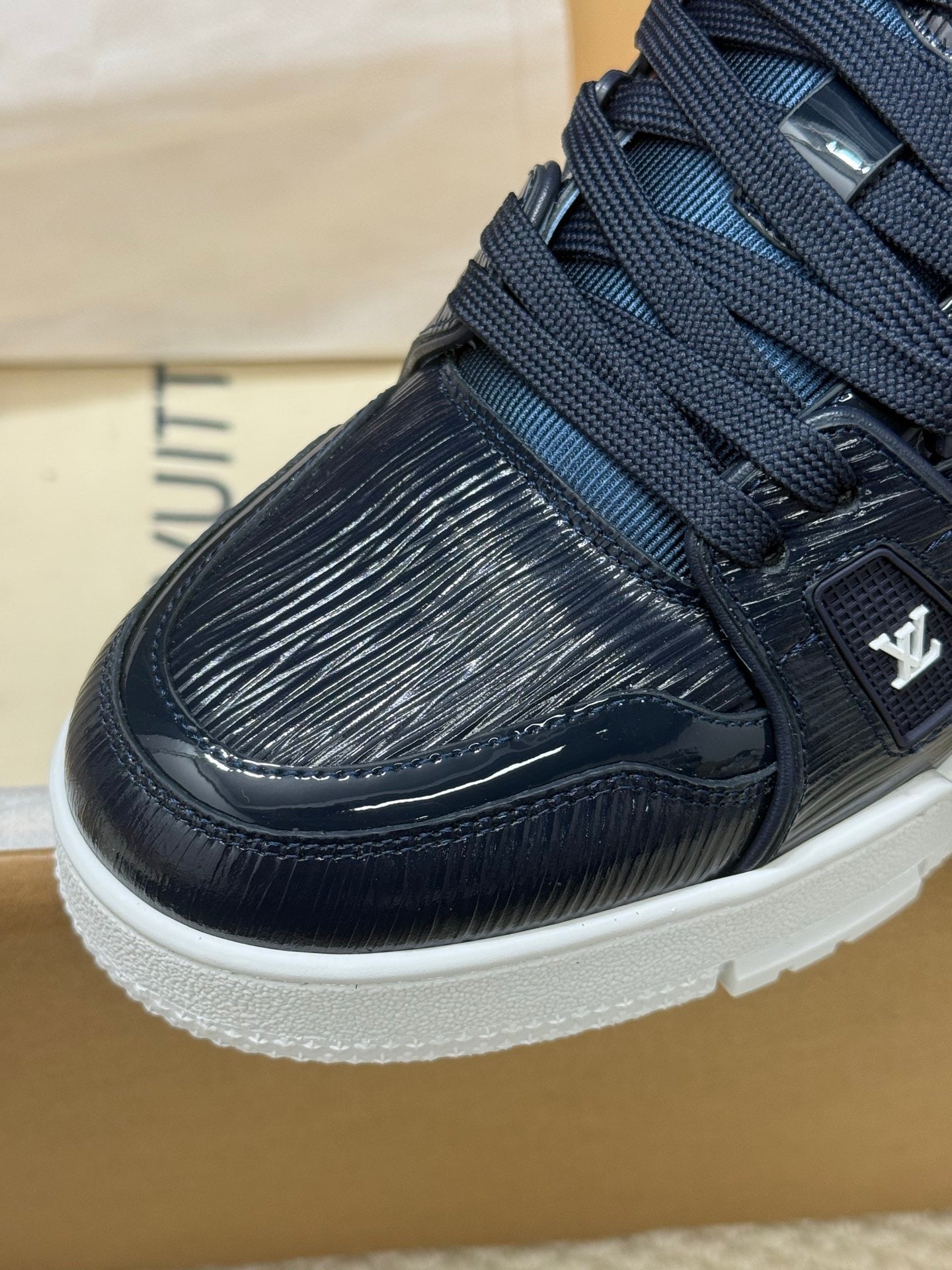 Louis Vuitton LV Trainers "Marine"