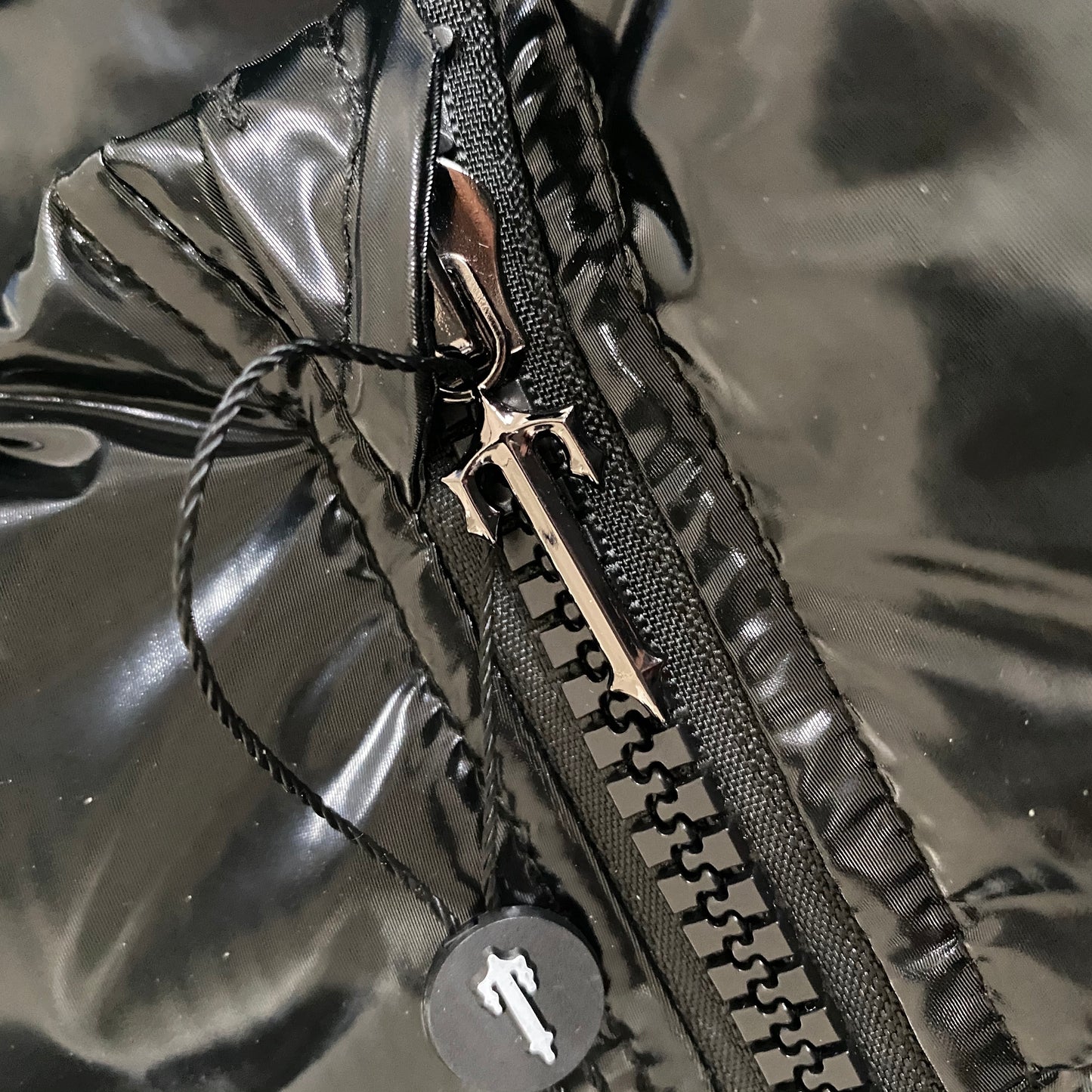 Trapstar Irongate Down Jacket "Shiny Black"