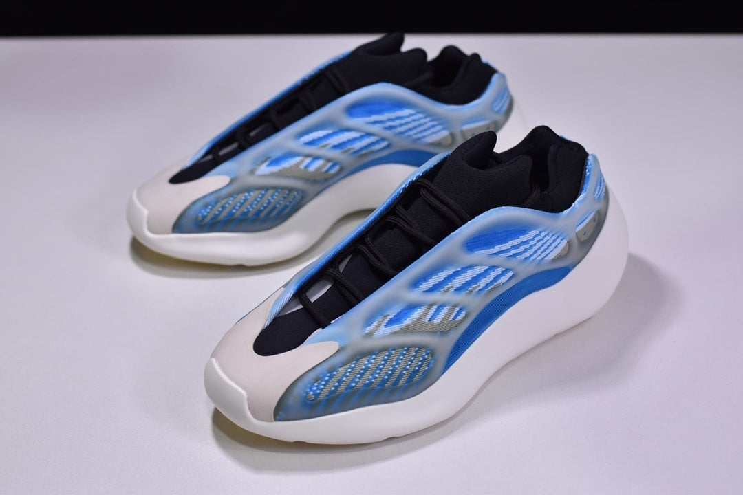 Yeezy 700 V3 "Arzareth"
