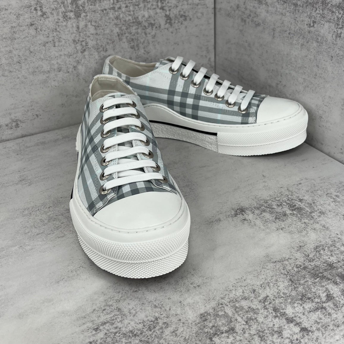 Burberry Gabardine "Grey"