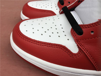 Air Jordan 1 Retro High OG "Chicago"