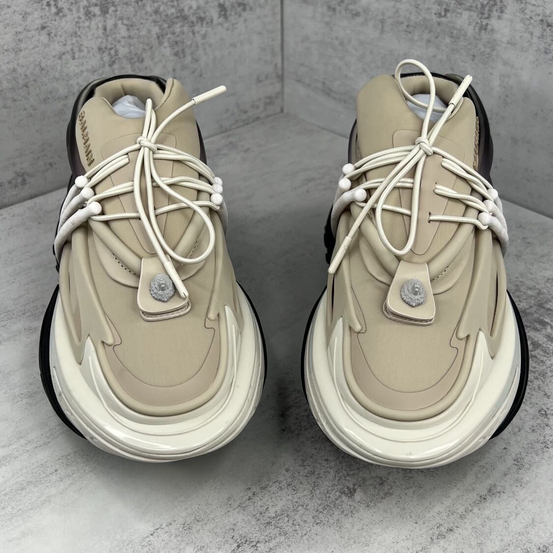 Balmain Unicorn "Beige-Black Gradient"