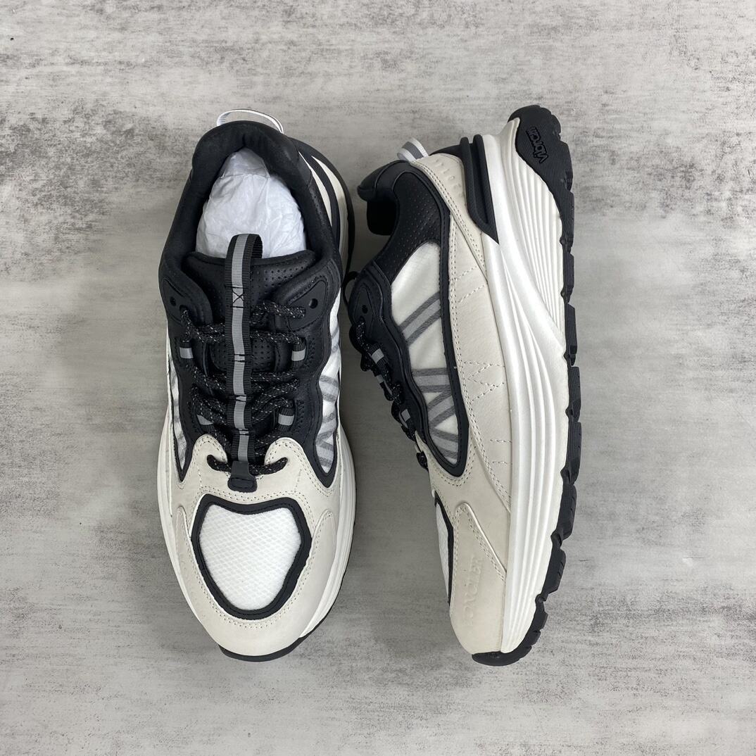 Moncler Lite Runners "Beige-Black"