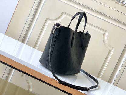 Louis Vuitton Blossom PM