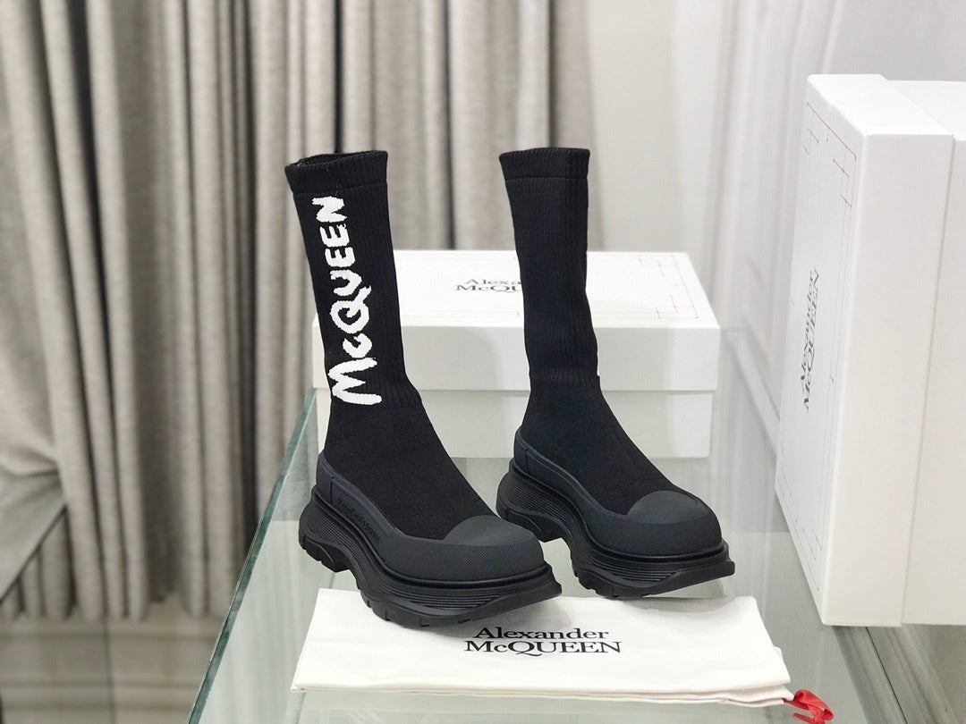 Alexander McQueen Tread Slick Boot "Ribbed Black"