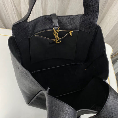 Saint Laurent Le 5 À 7 Bea in Grained Leather