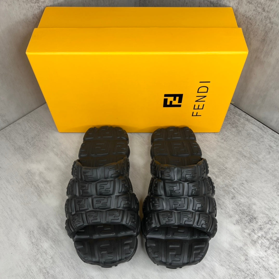 Fendi Cloud Slides "Black"