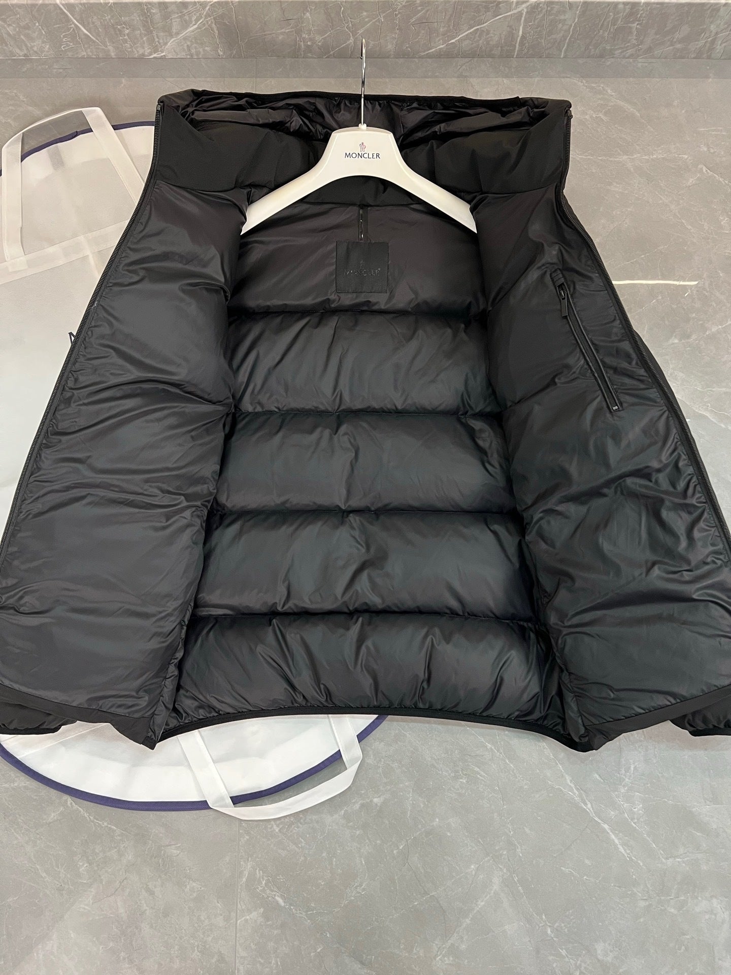 Moncler Forez Hooded Short Down Jacket "Black"