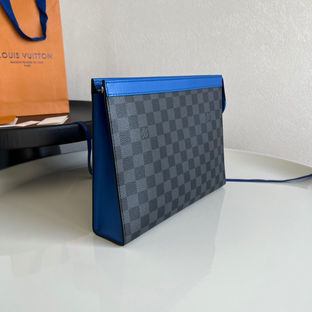 Louis Vuitton Pochette Voyage MM