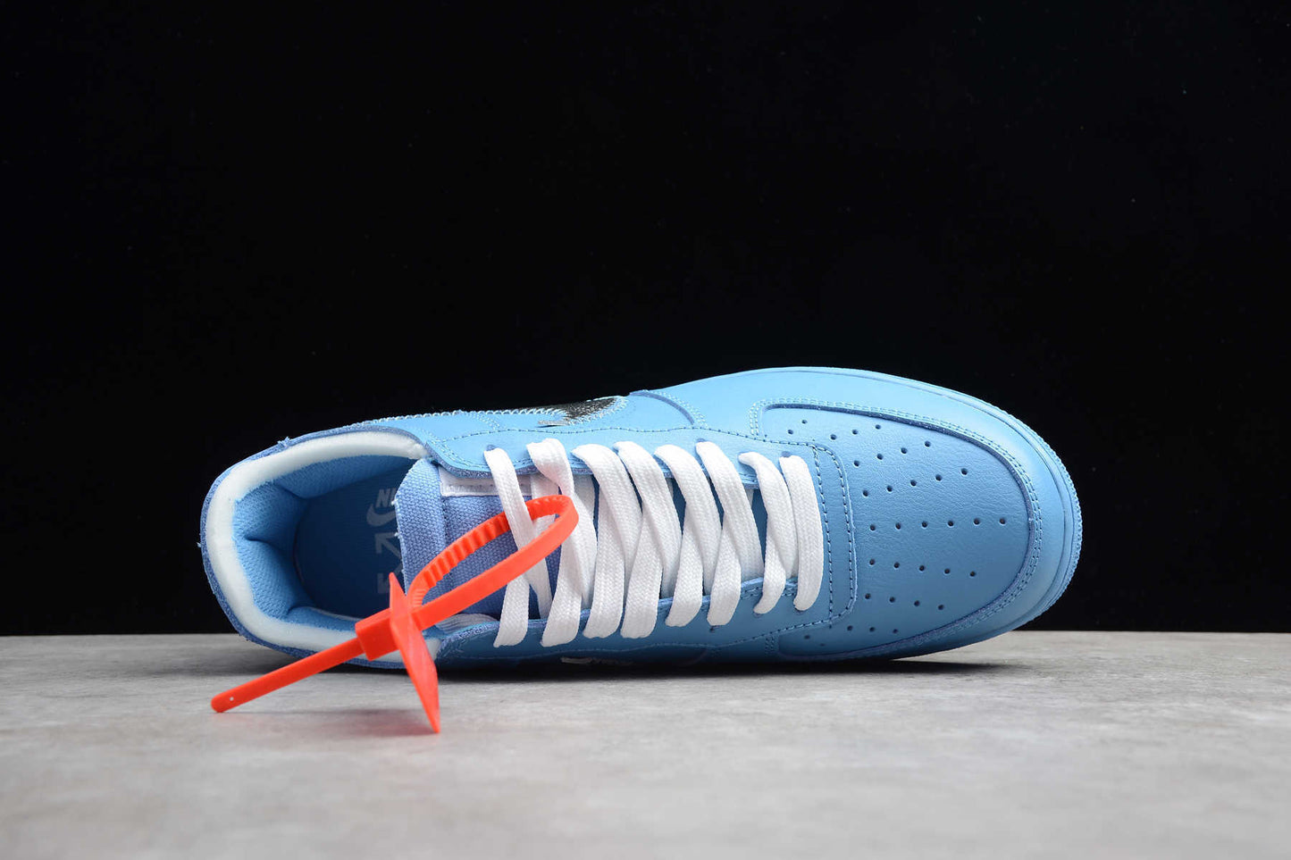 Off-White x Nike Air Force 1 "MCA University Blue"