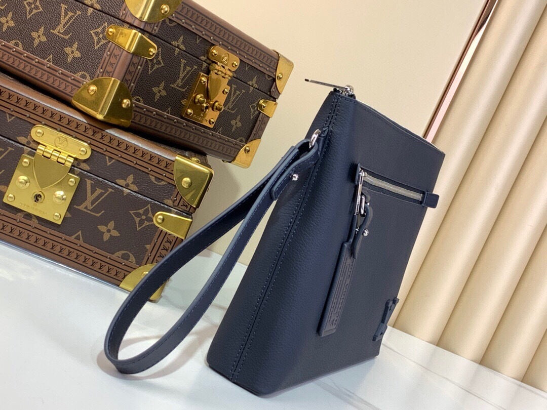 Louis Vuitton Takeoff Pouch