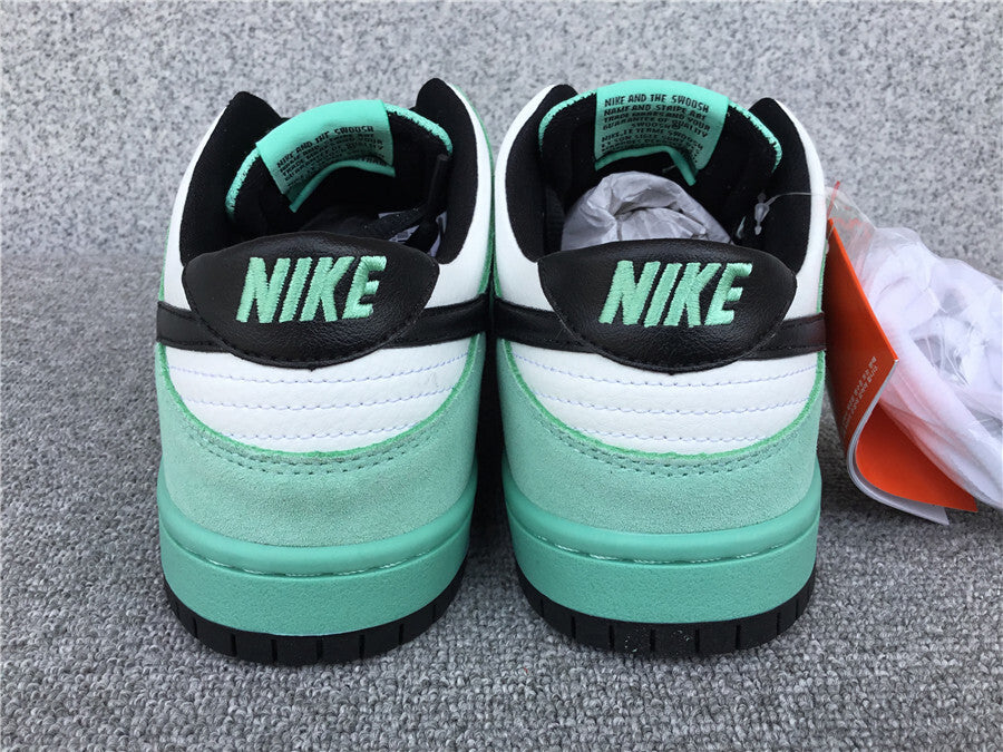 Nike Dunk SB Low "Sea Crystal"