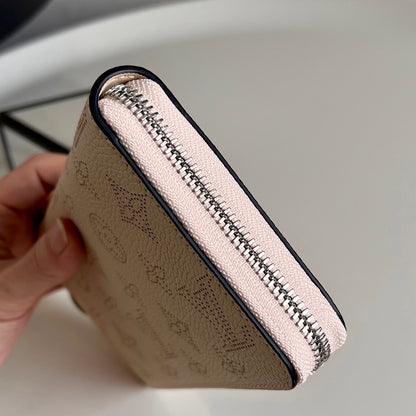 Louis Vuitton Zippy Wallet "Mahina Leather"