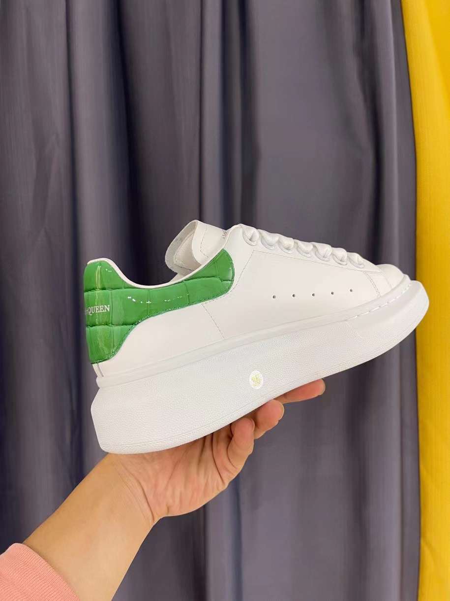 Alexander McQueen Oversized "White-Green Crocodile"