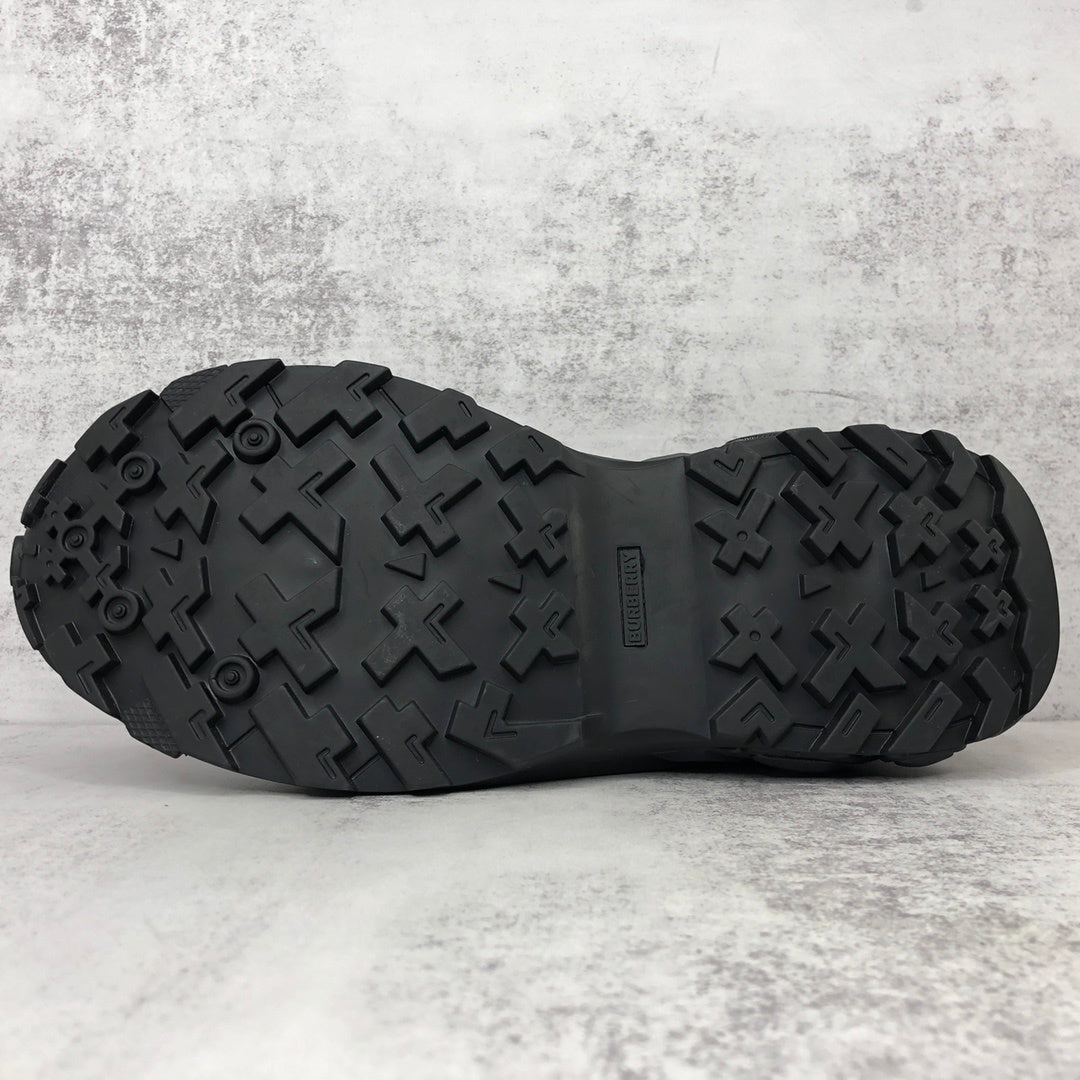 Burberrry Arthur "Black"