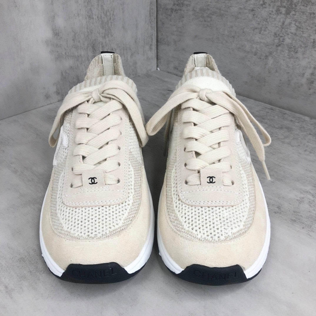 Chanel Interlocking CC "Beige"