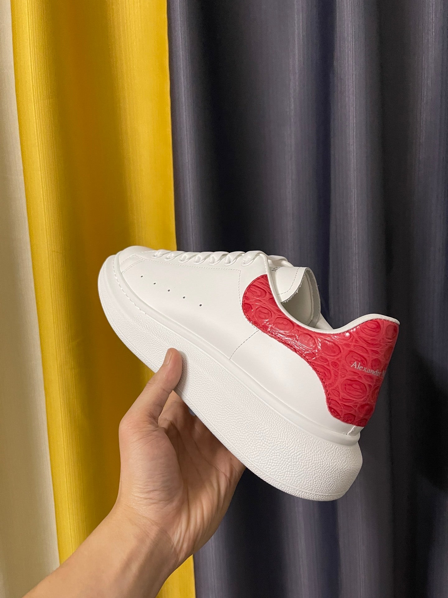 Alexander McQueen Oversized "White-Red Croc Effect"