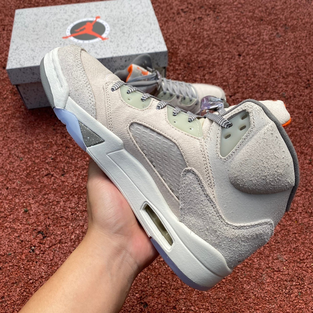 Air Jordan 5 Retro SE Craft "Light Orewood Brown"