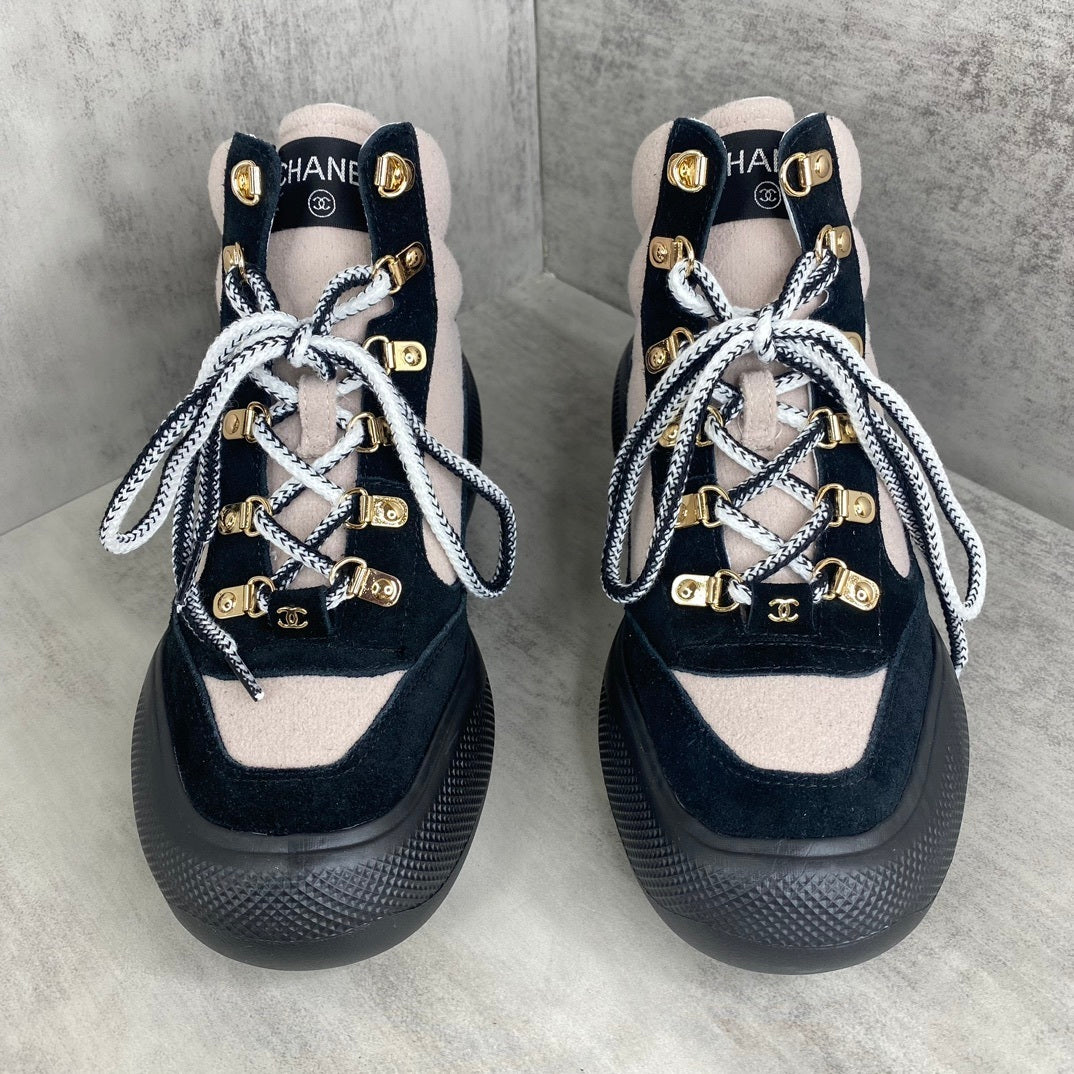 Chanel Snow Boots "Black-Pink Suede"