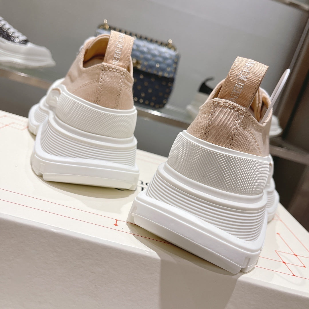 Alexander McQueen Tread Slick Low "Pink"