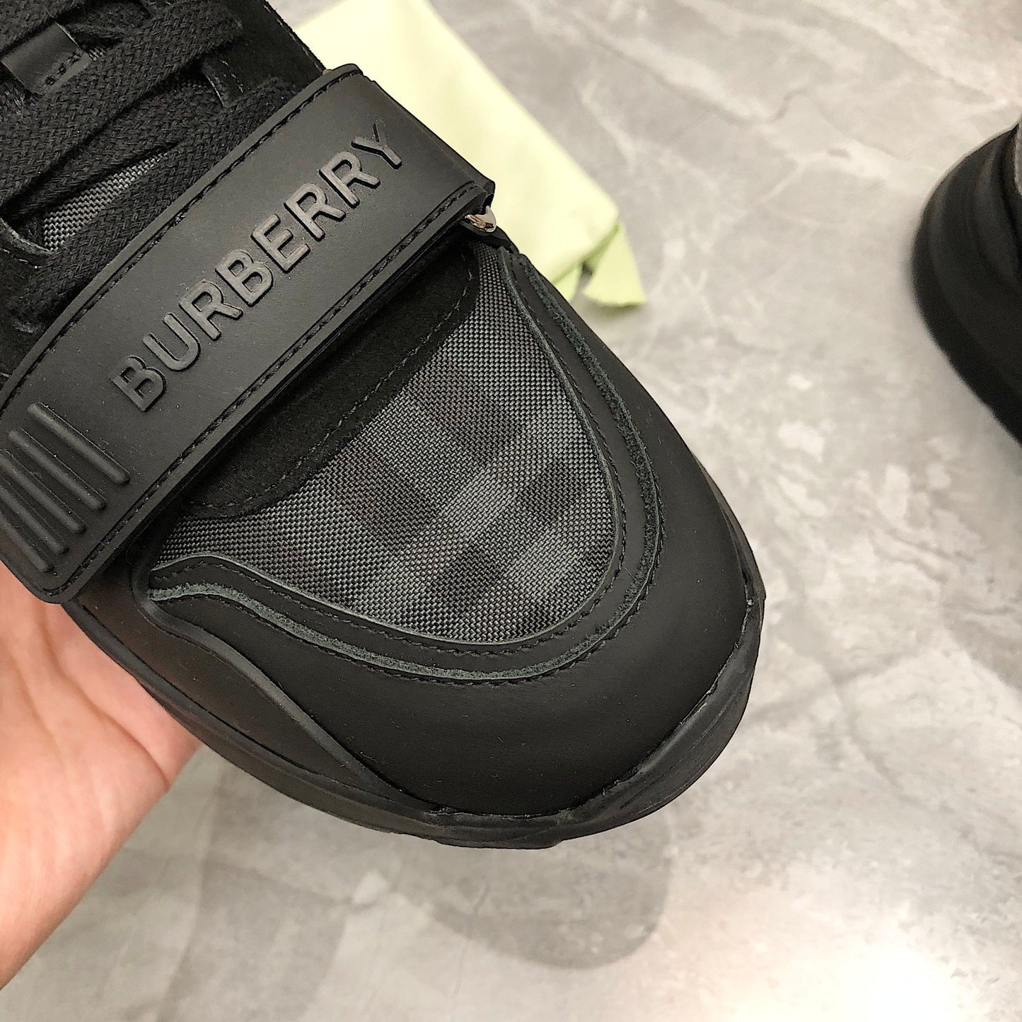 Burberry Ramsey "Black-Grey"