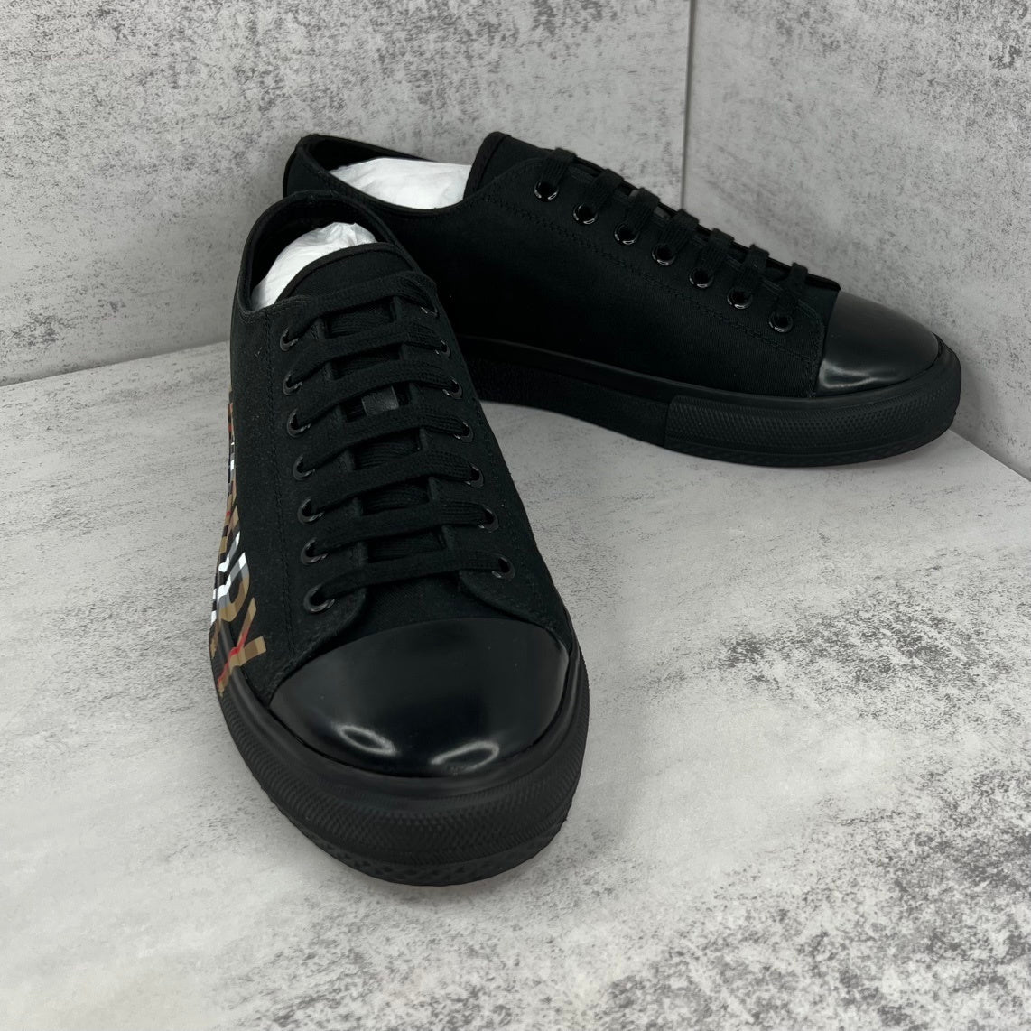 Burberry Larkhall "Black-Beige"