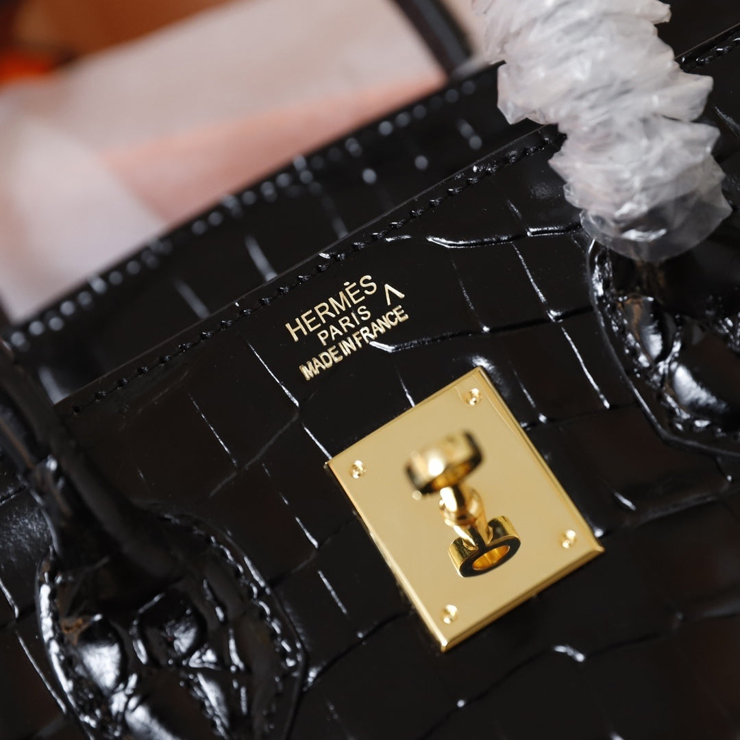 Hermès Crocodile Birking 35